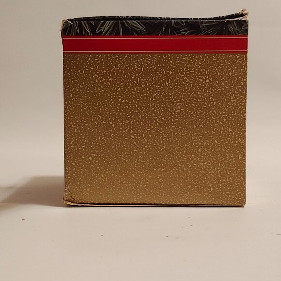 VINTAGE HALLMARK Light and Motion Yuletide Rider Ornament 1992 - Picture 3 of 11